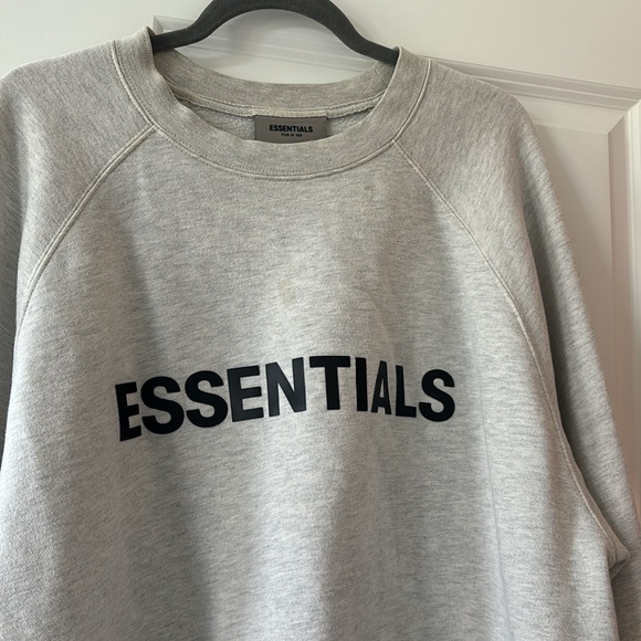 Essentials FOG crewneck - Picture 3 of 3